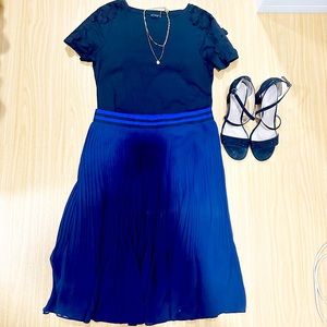 a new day navy blue A-Line skirt in size medium. New with tags.